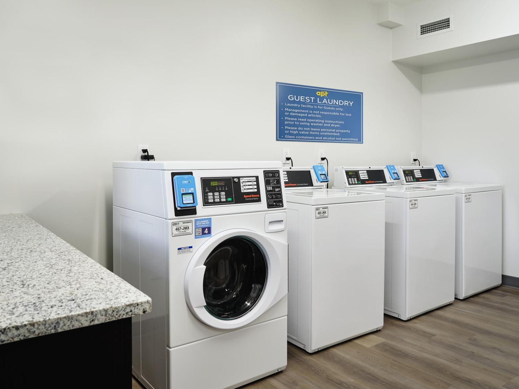 Stayapt College Station Hotel 3*